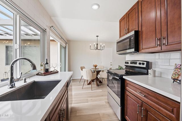 627 Evergreen Avenue, Thousand Oaks, CA 91320