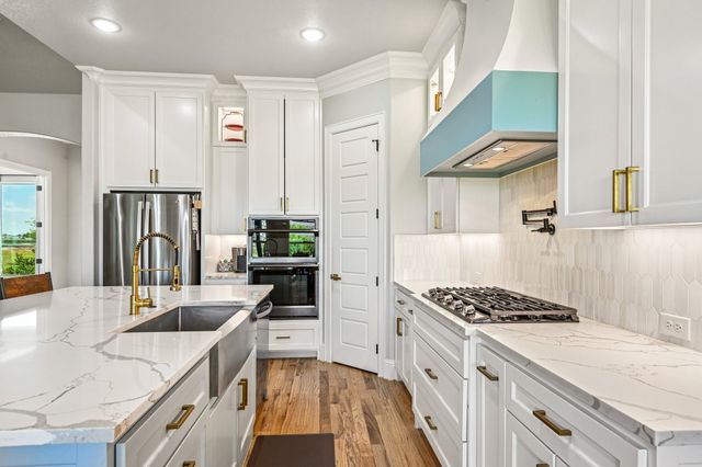 6517 Leo Lane, Godley, TX 76044