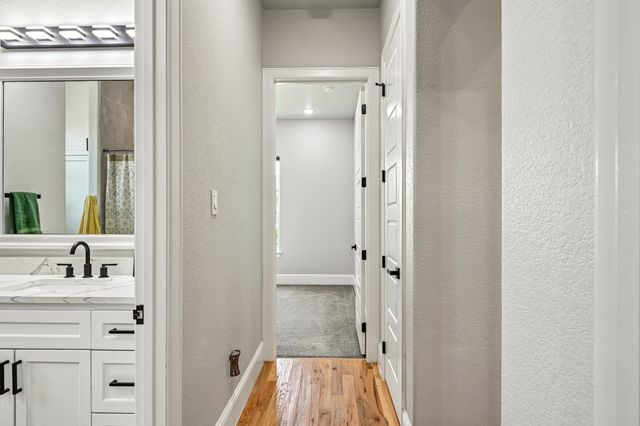6517 Leo Lane, Godley, TX 76044
