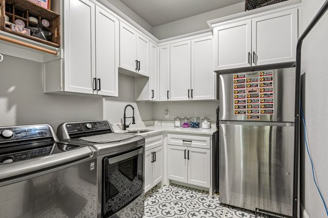 6517 Leo Lane, Godley, TX 76044
