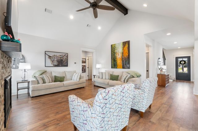 2395 Bridgegate Drive, Conway, AR 72034