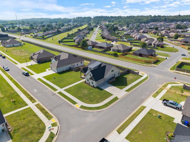 2395 Bridgegate Drive, Conway, AR 72034