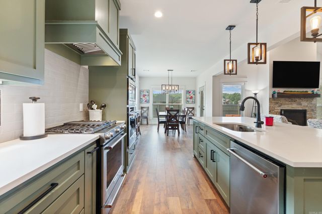 2395 Bridgegate Drive, Conway, AR 72034