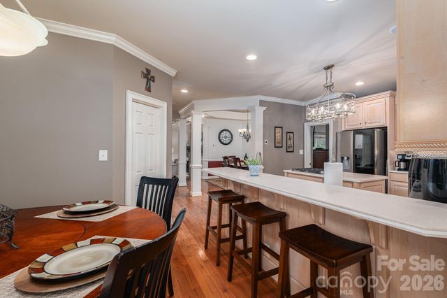 725 Hanna Woods Drive, Cramerton, NC 28032
