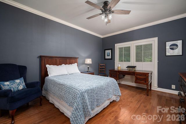 725 Hanna Woods Drive, Cramerton, NC 28032
