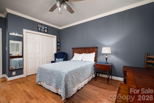 725 Hanna Woods Drive, Cramerton, NC 28032