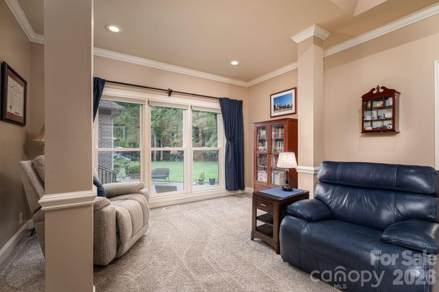 725 Hanna Woods Drive, Cramerton, NC 28032