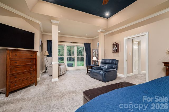 725 Hanna Woods Drive, Cramerton, NC 28032