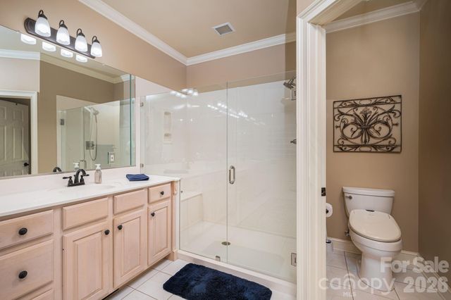 725 Hanna Woods Drive, Cramerton, NC 28032