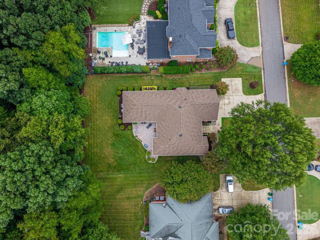725 Hanna Woods Drive, Cramerton, NC 28032