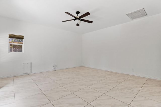 1900 Chaparral DR, Round Rock, TX 78681