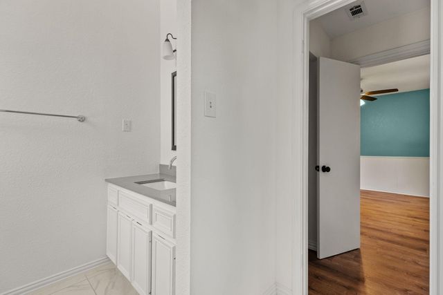 1900 Chaparral DR, Round Rock, TX 78681
