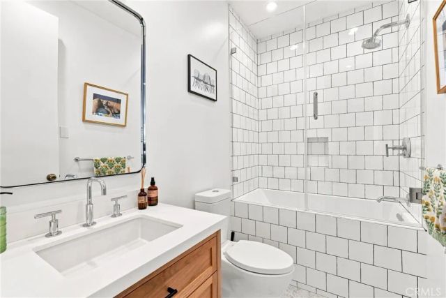 3315 Griffith Park Boulevard 109, Los Angeles, CA 90027