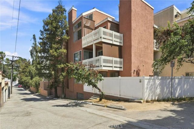 3315 Griffith Park Boulevard 109, Los Angeles, CA 90027