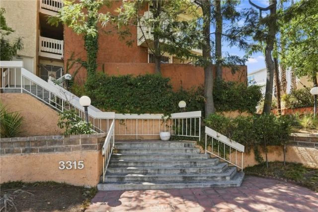 3315 Griffith Park Boulevard 109, Los Angeles, CA 90027