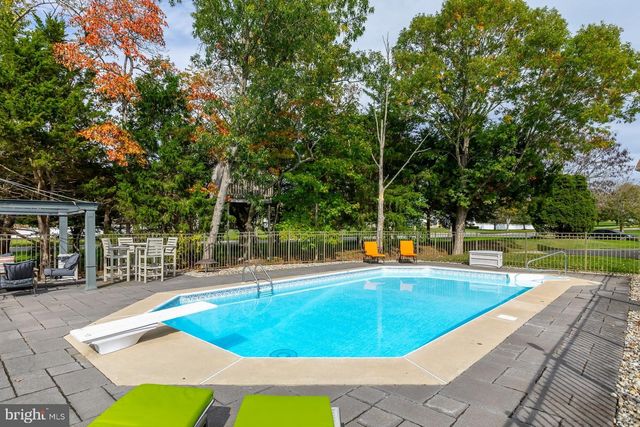 202 SHETLAND CT, Mullica Hill, NJ 08062