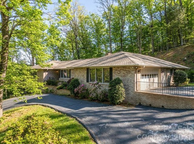 310 Claremont Drive, Flat Rock, NC 28731