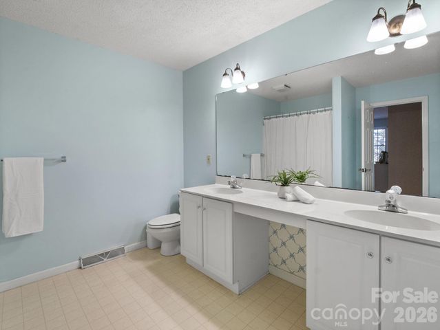 310 Claremont Drive, Flat Rock, NC 28731