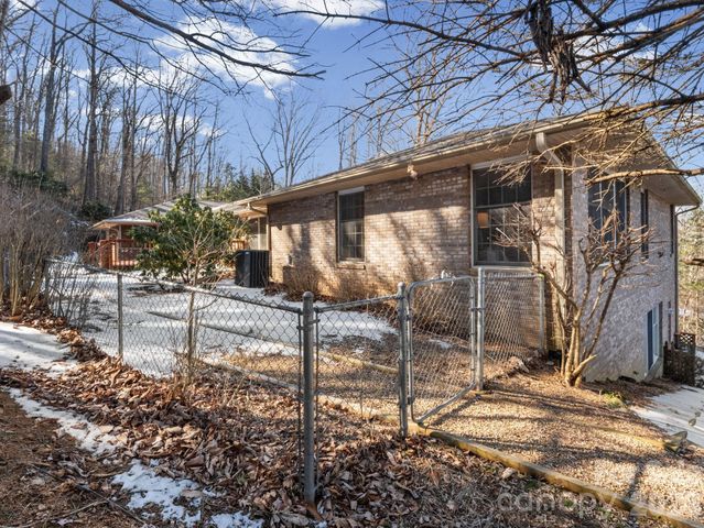 310 Claremont Drive, Flat Rock, NC 28731