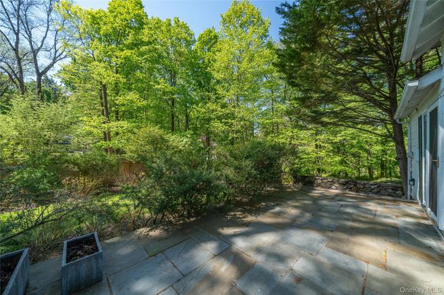 105 Douglas Road, Chappaqua, NY 10514