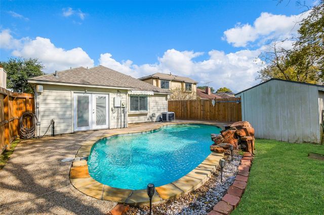 1304 Chelsea Lane, Pearland, TX 77581