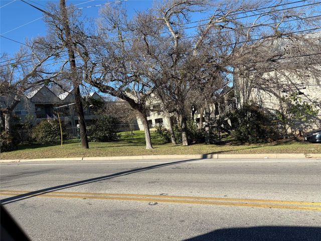 1514 Parker LN 111, Austin, TX 78741