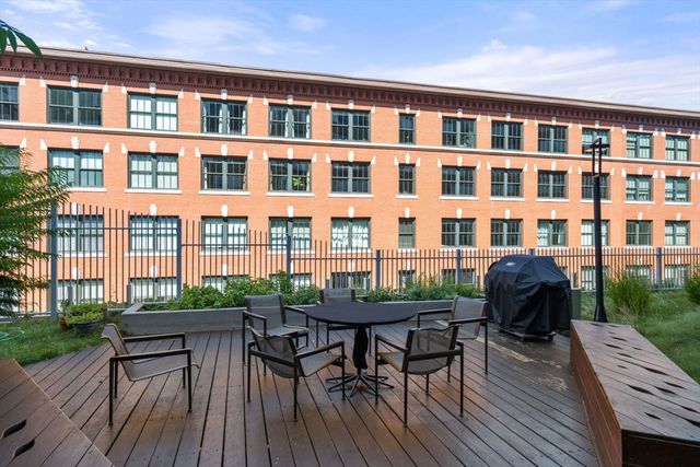 9 West Broadway 404, Boston, MA 02127