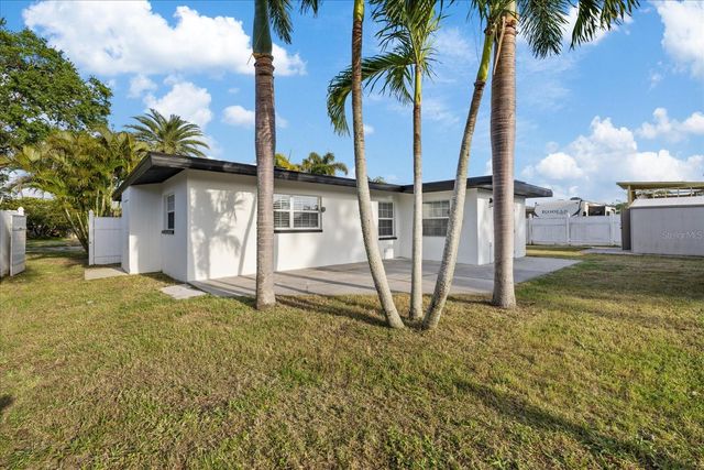 504 DRIFTWOOD DRIVE E, Palm Harbor, FL 34683