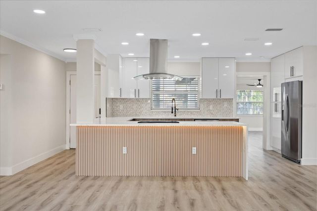 504 DRIFTWOOD DRIVE E, Palm Harbor, FL 34683