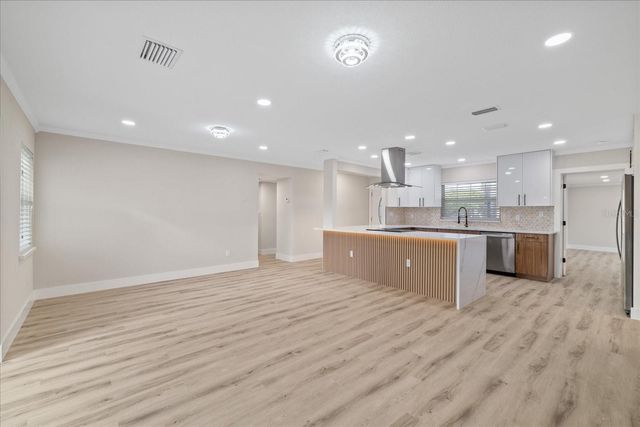 504 DRIFTWOOD DRIVE E, Palm Harbor, FL 34683