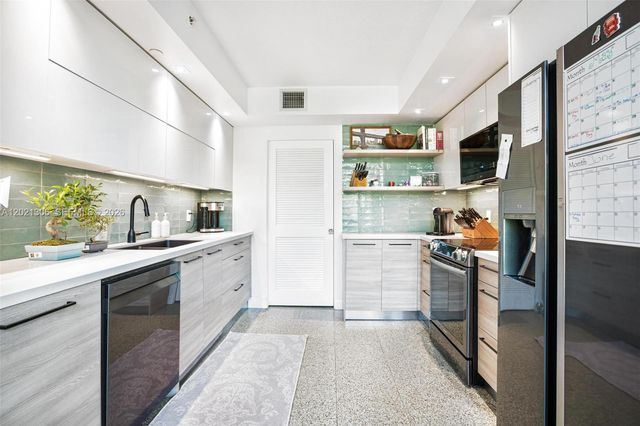 245 Michigan Ave LG-5, Miami Beach, FL 33139