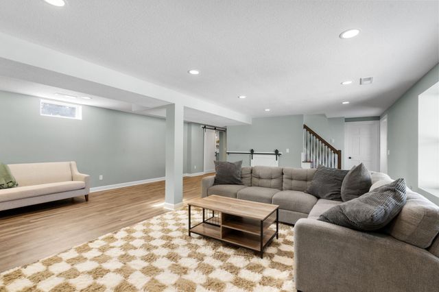 7810 Scandia Trail N, Forest Lake, MN 55025