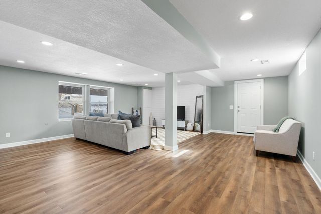 7810 Scandia Trail N, Forest Lake, MN 55025