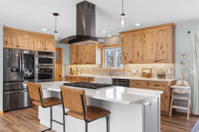 7810 Scandia Trail N, Forest Lake, MN 55025