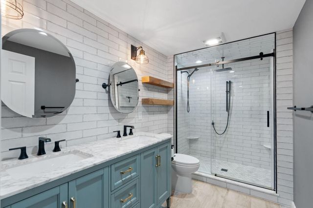 7810 Scandia Trail N, Forest Lake, MN 55025