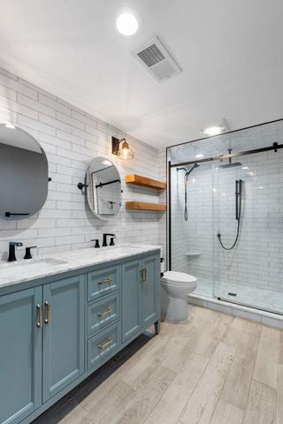 7810 Scandia Trail N, Forest Lake, MN 55025