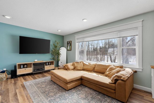 7810 Scandia Trail N, Forest Lake, MN 55025