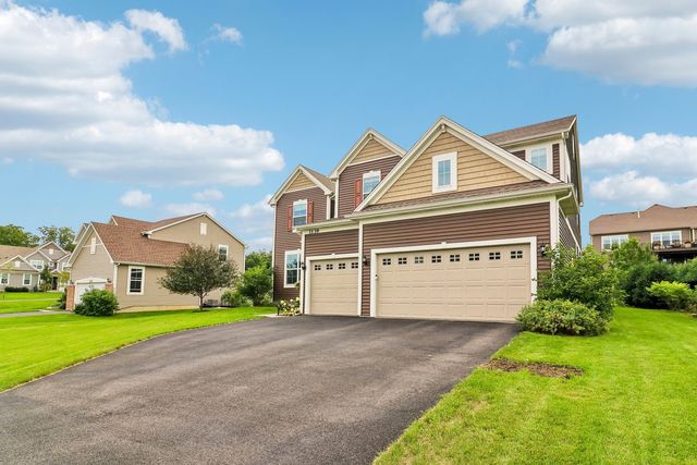 1139 River Birch Boulevard, Crystal Lake, IL 60012
