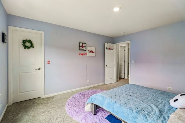 1139 River Birch Boulevard, Crystal Lake, IL 60012