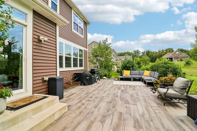 1139 River Birch Boulevard, Crystal Lake, IL 60012