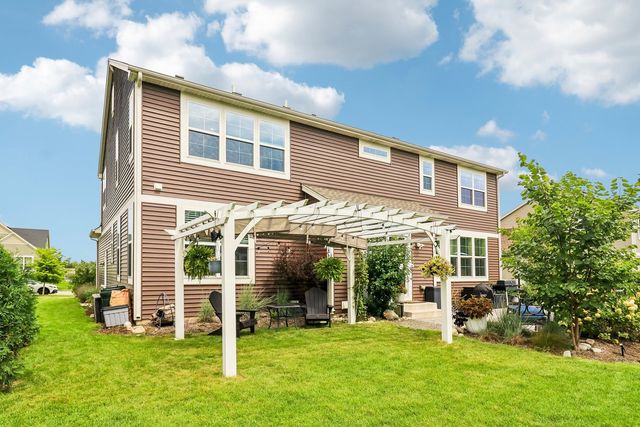 1139 River Birch Boulevard, Crystal Lake, IL 60012