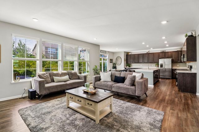 1139 River Birch Boulevard, Crystal Lake, IL 60012
