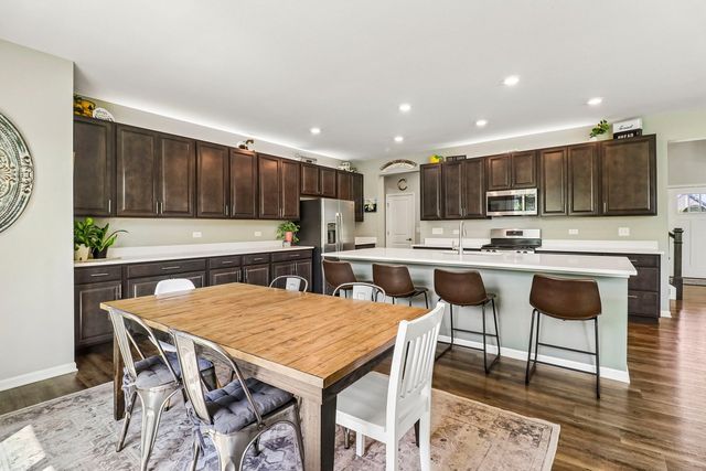 1139 River Birch Boulevard, Crystal Lake, IL 60012