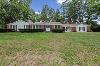 791 Robinhood Circle, Bloomfield Hills, MI 48304