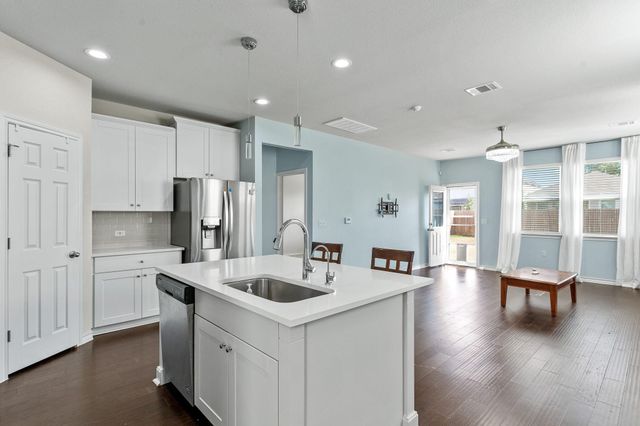 12104 Cimaizon DR, Austin, TX 78725