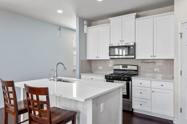 12104 Cimaizon DR, Austin, TX 78725