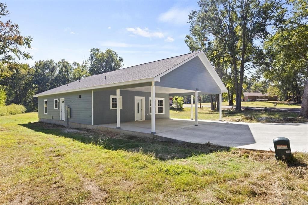 520 N Cecelia, Mt Pleasant, TX 75455