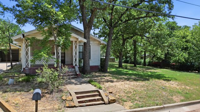 2014 3rd Avenue, Mineral Wells, TX 76067