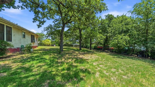 2014 3rd Avenue, Mineral Wells, TX 76067