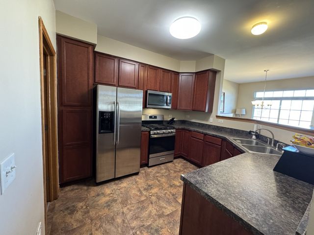 996 Como Circle, Hampshire, IL 60140